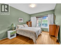 1549 W 33rd Avenue, Vancouver, BC V6M1A8 Photo 14
