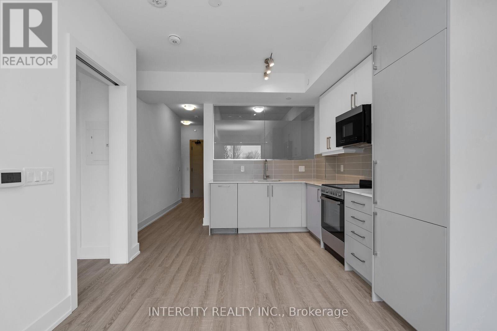 #326 2075 KING ROAD - 15