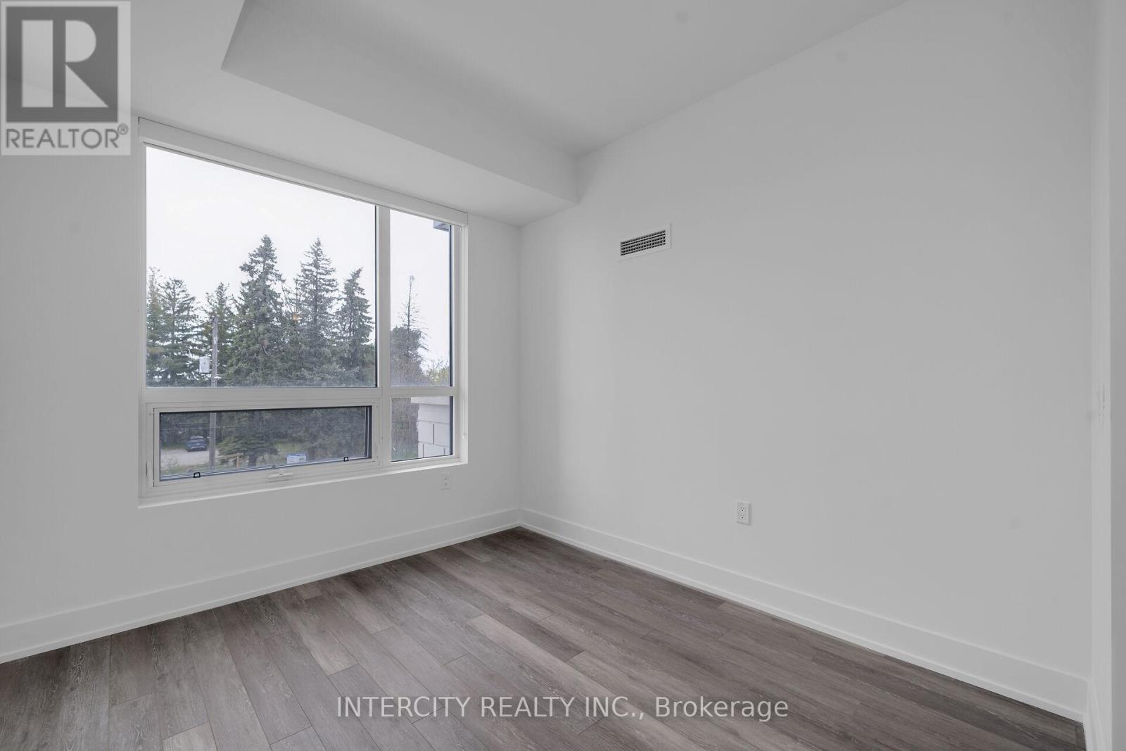 #327 2075 KING ROAD - 23