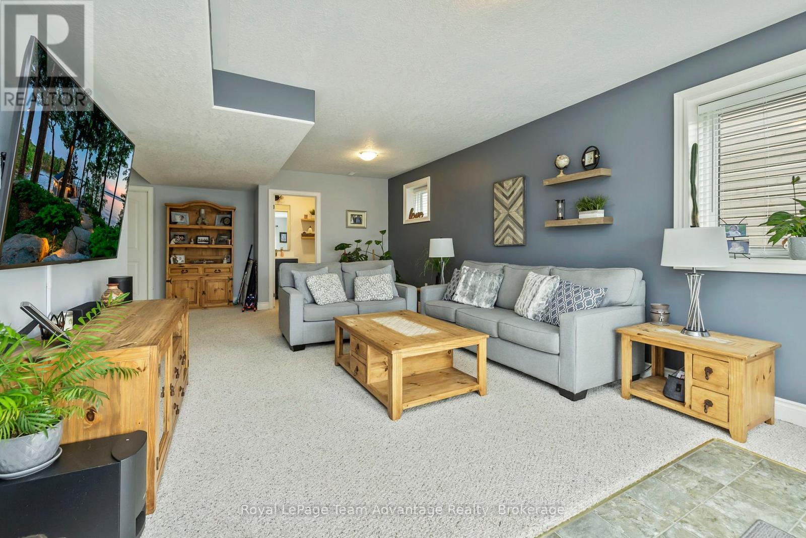 8 AVERY COURT - 31