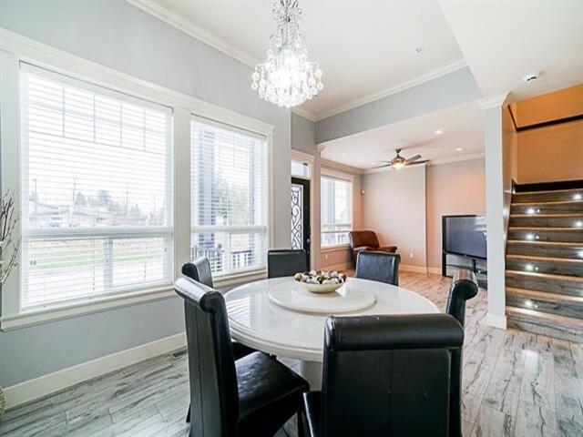 upper 10595 159B STREET, Surrey