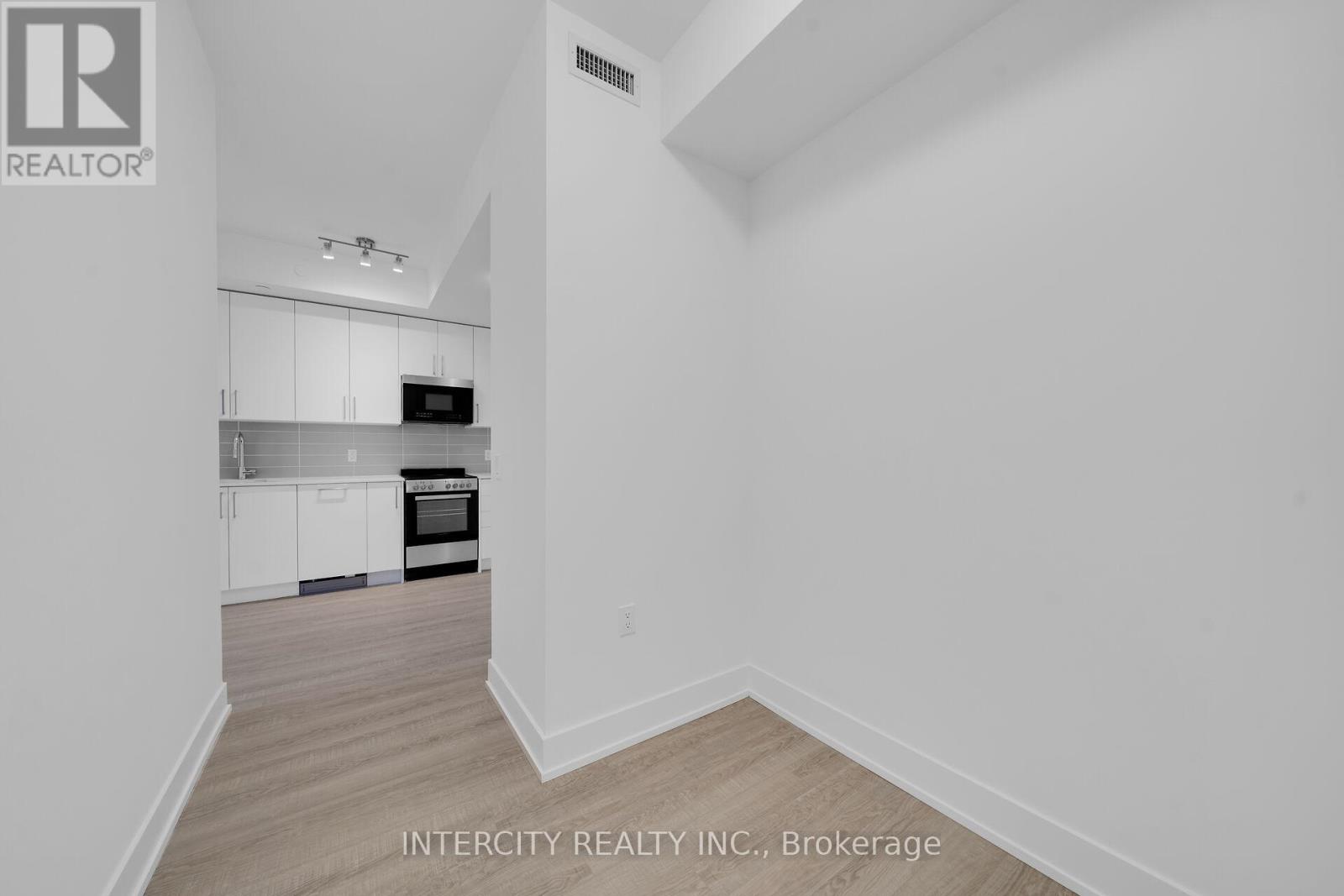 #333 2075 KING ROAD - 12