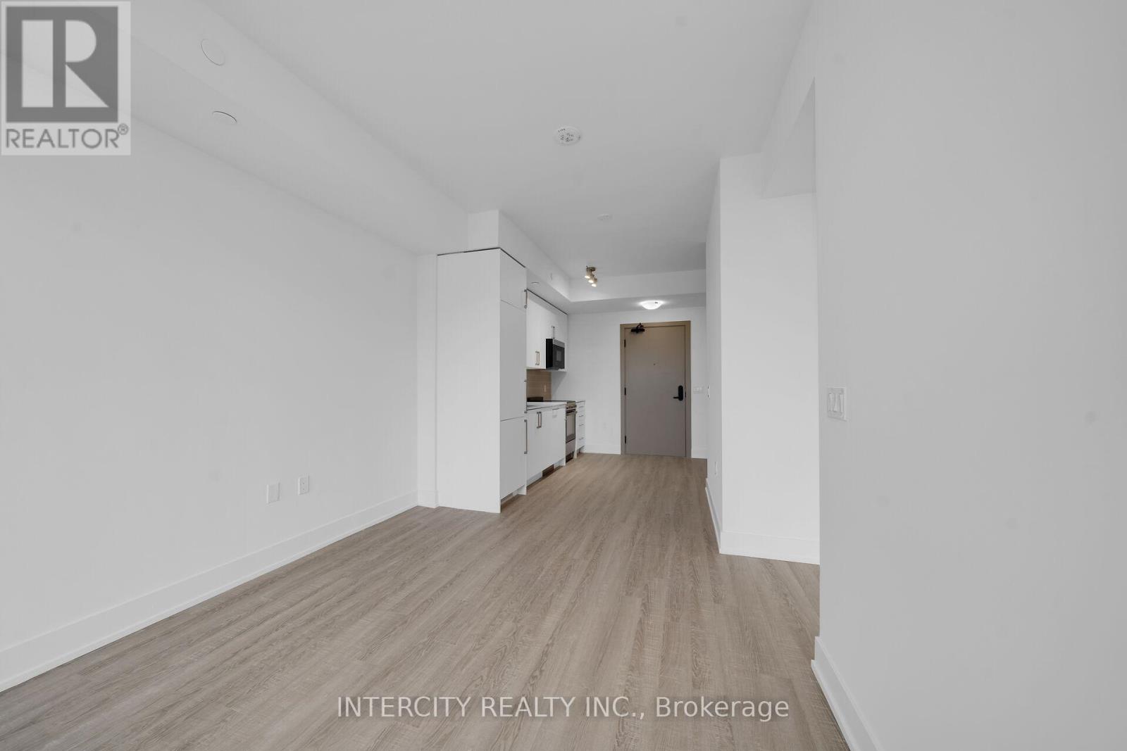 #333 2075 KING ROAD - 20