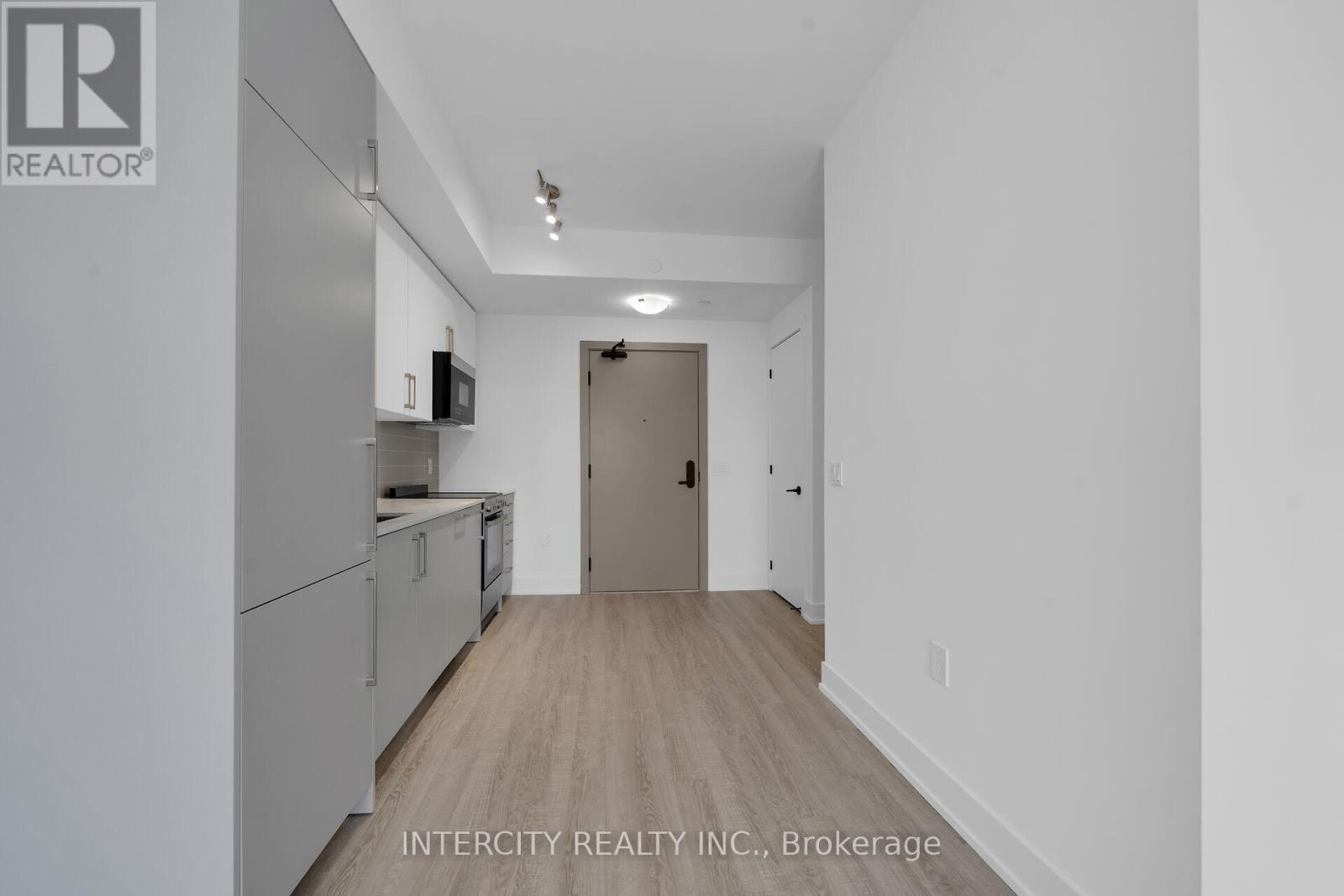 #431 2075 KING ROAD - 17