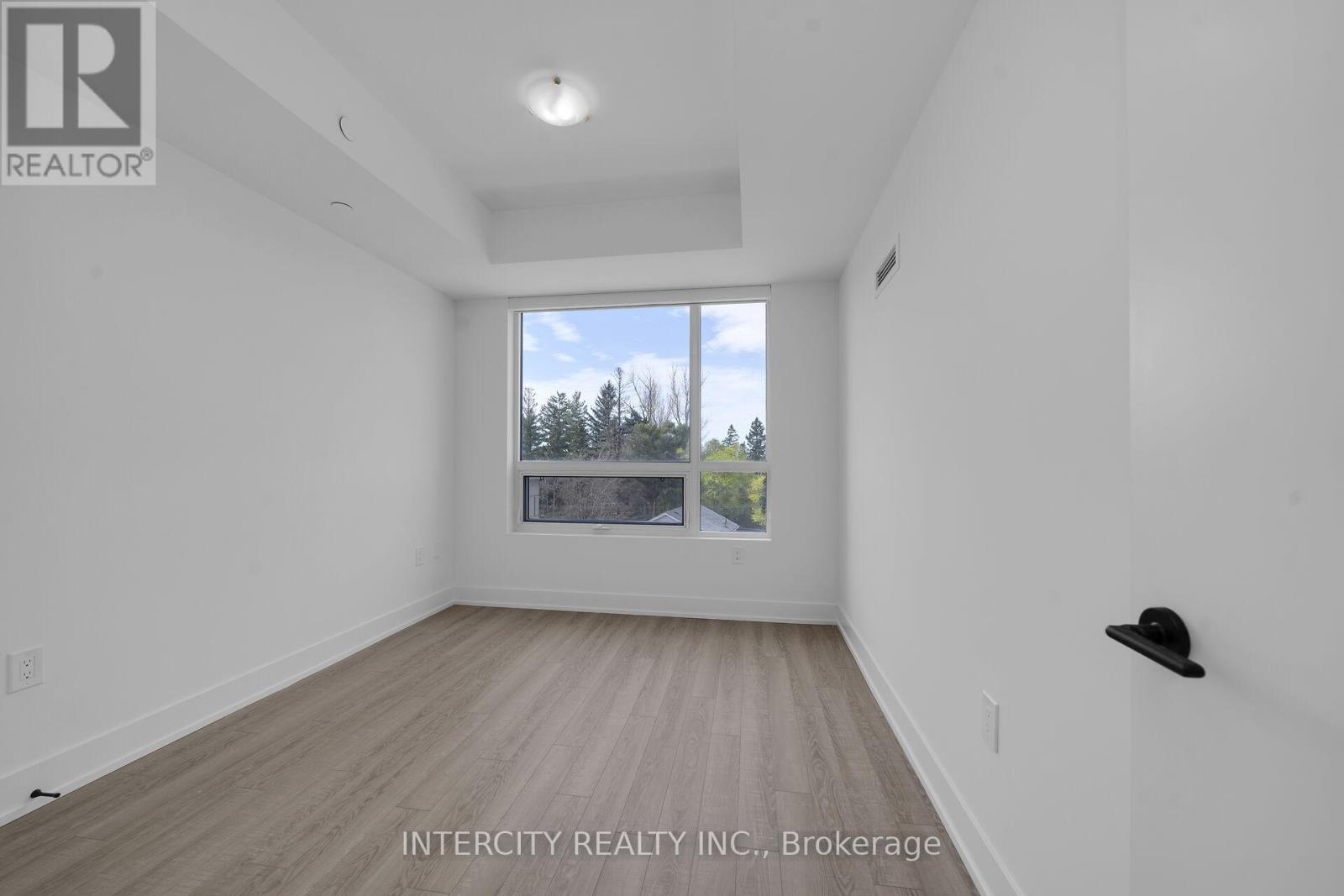 #431 2075 KING ROAD - 22