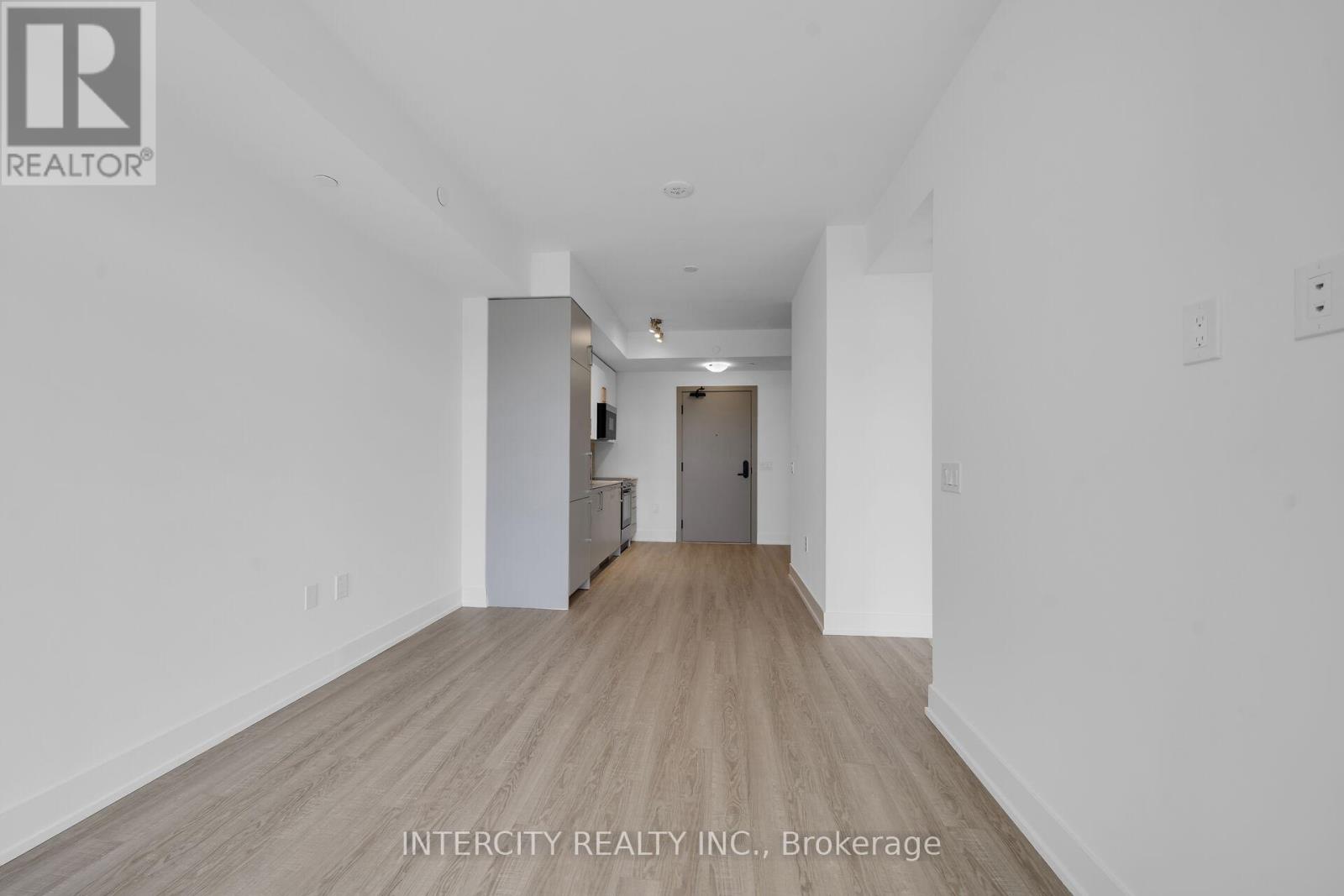 #431 2075 KING ROAD - 21