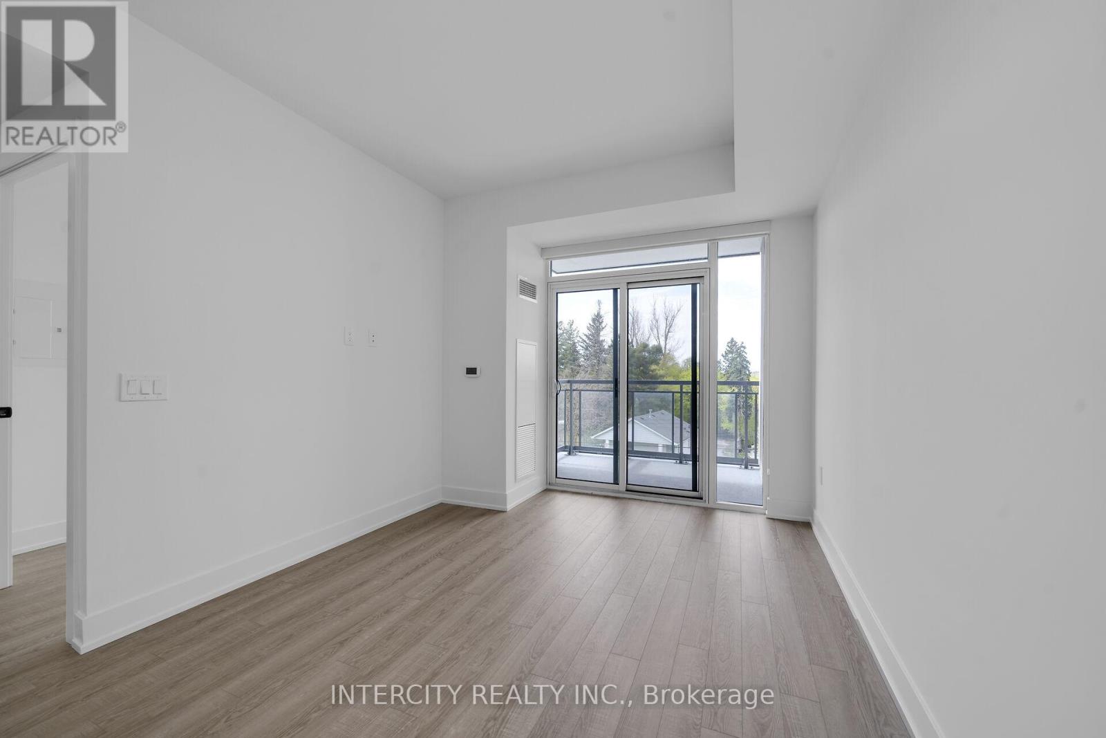 #431 2075 KING ROAD - 18