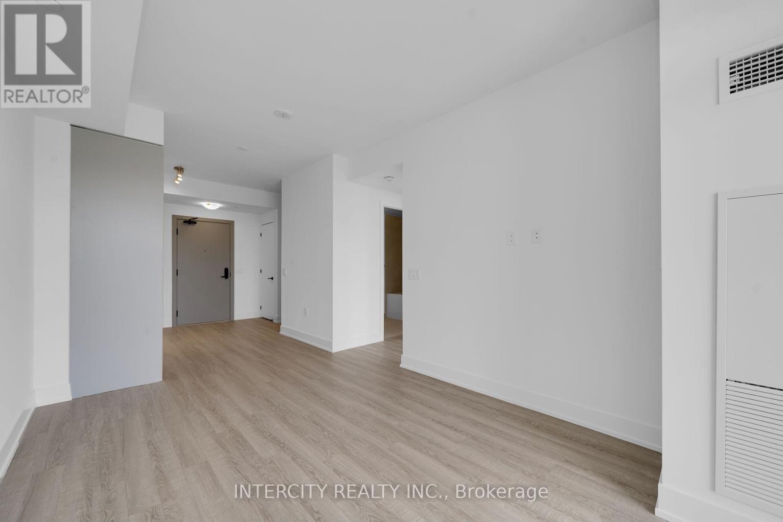 #431 2075 KING ROAD - 20