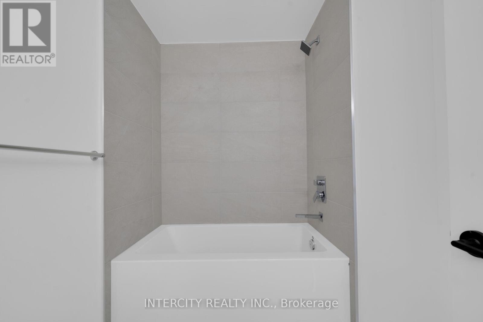 #431 2075 KING ROAD - 26