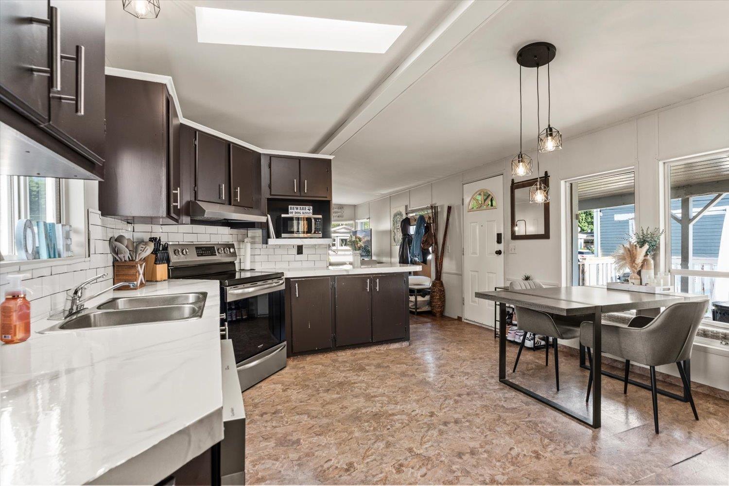 41 52324 YALE ROAD, Rosedale, Rosedale