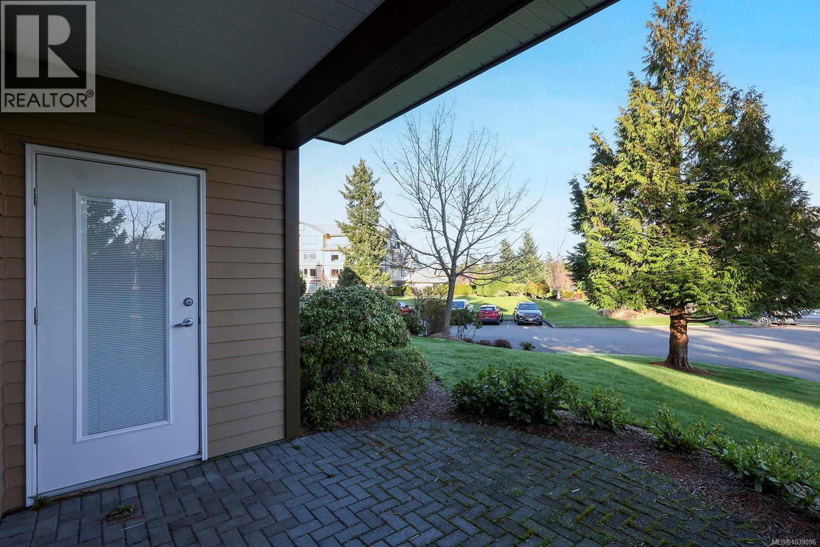 117 3666 Royal Vista Way, Courtenay