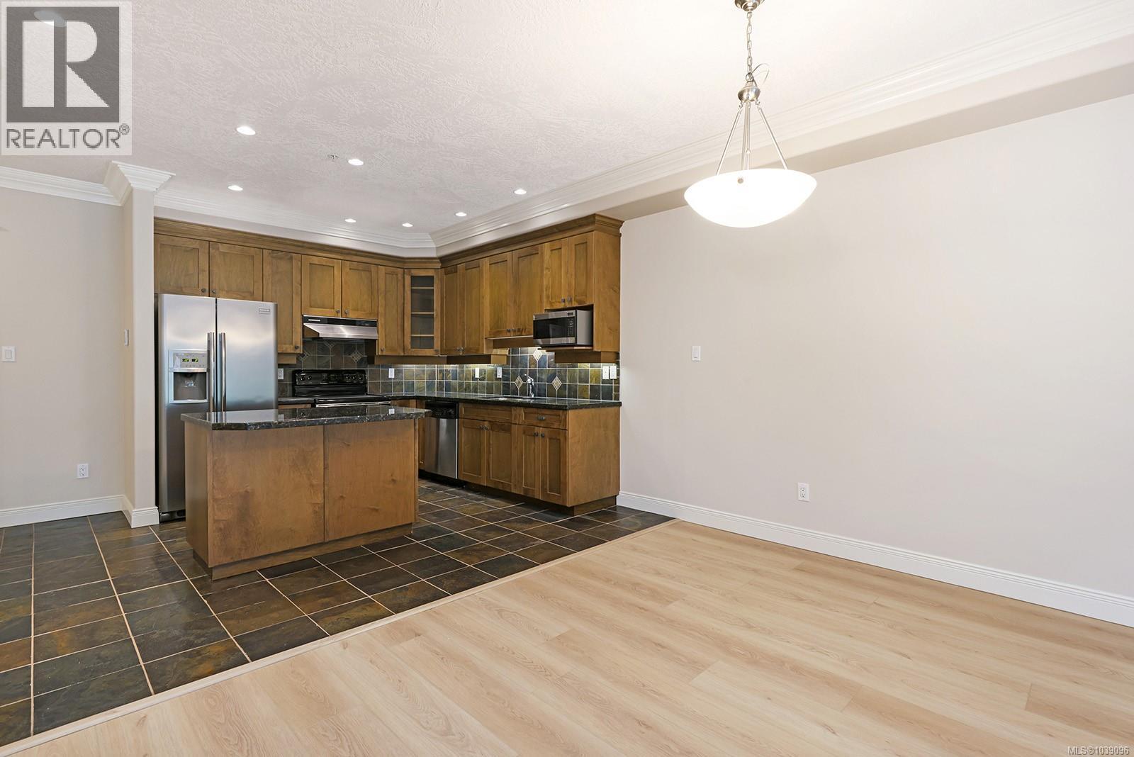 #117 3666 Royal Vista Way - 5