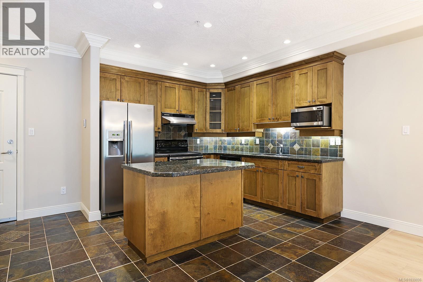 #117 3666 Royal Vista Way - 7