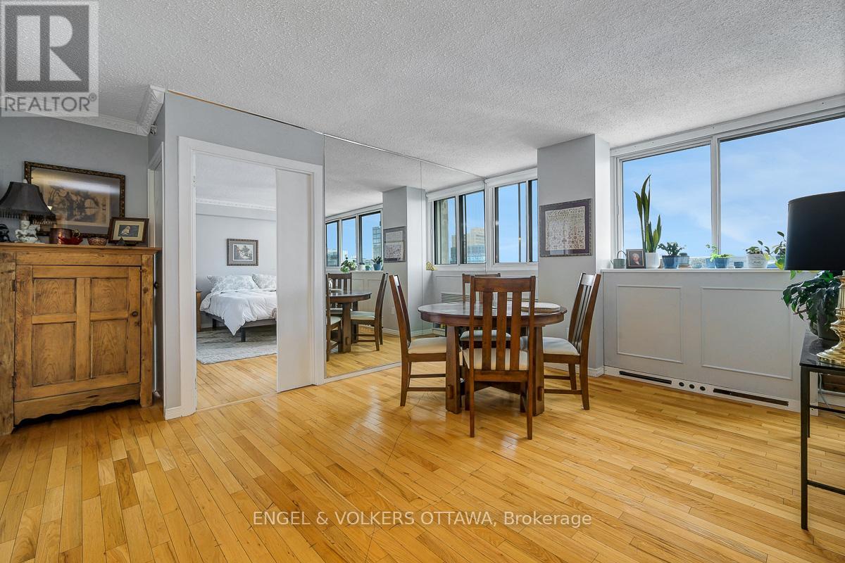 #2504 500 LAURIER AVENUE W - 10