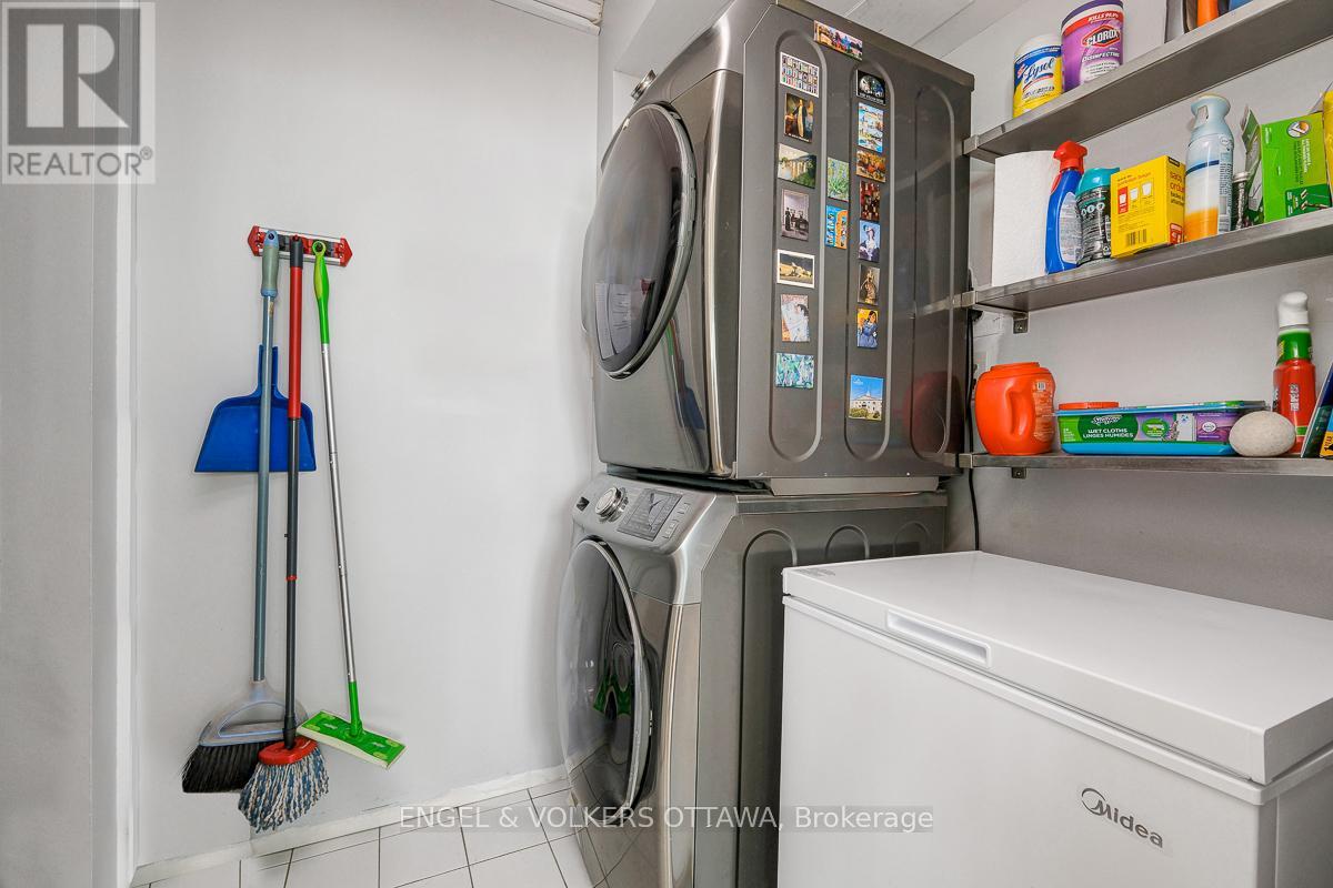 #2504 500 LAURIER AVENUE W - 30
