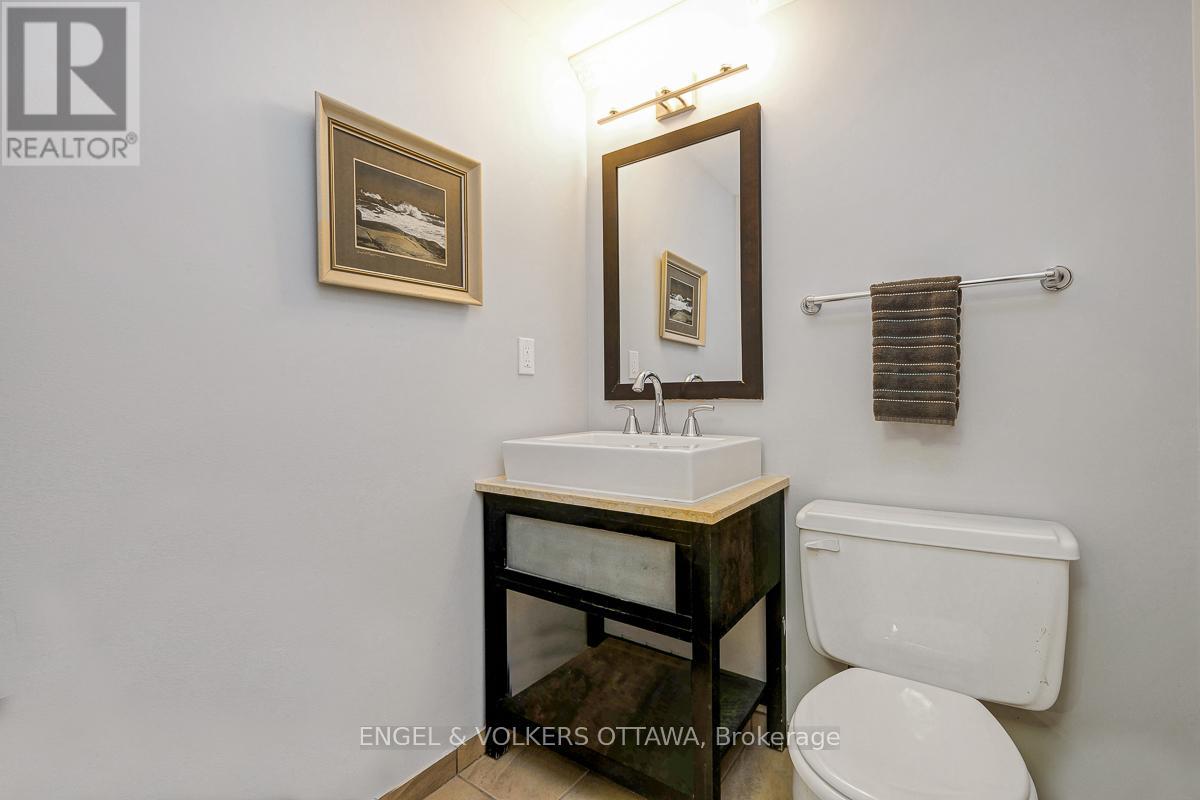 #2504 500 LAURIER AVENUE W - 31