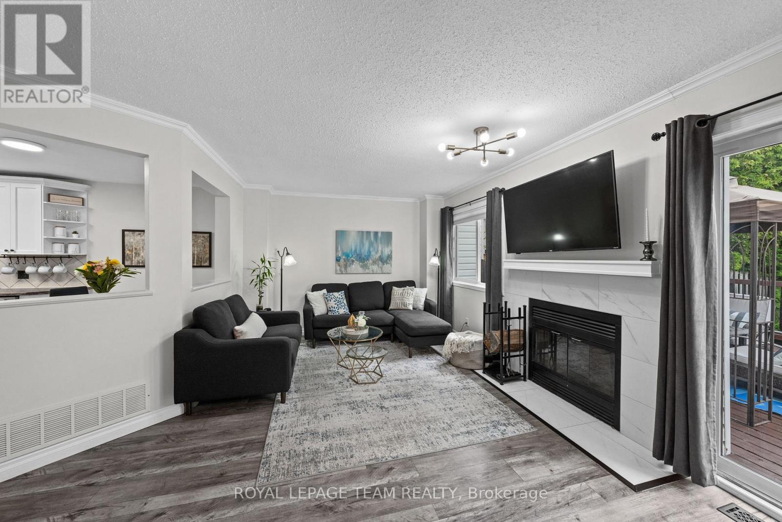3 Bed, 2 Bath House for Sale in Ottawa – 50 SPRINGCREEK CRESCENT, Ottawa – MLS# X13231114 - Image 15