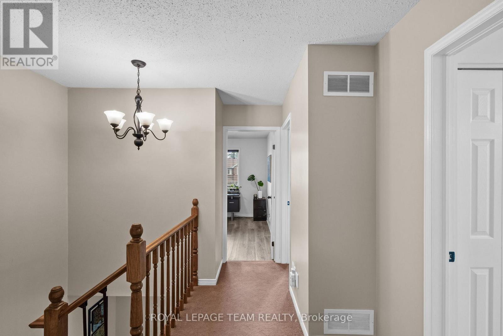 3 Bed, 2 Bath House for Sale in Ottawa – 50 SPRINGCREEK CRESCENT, Ottawa – MLS# X13231114 - Image 23