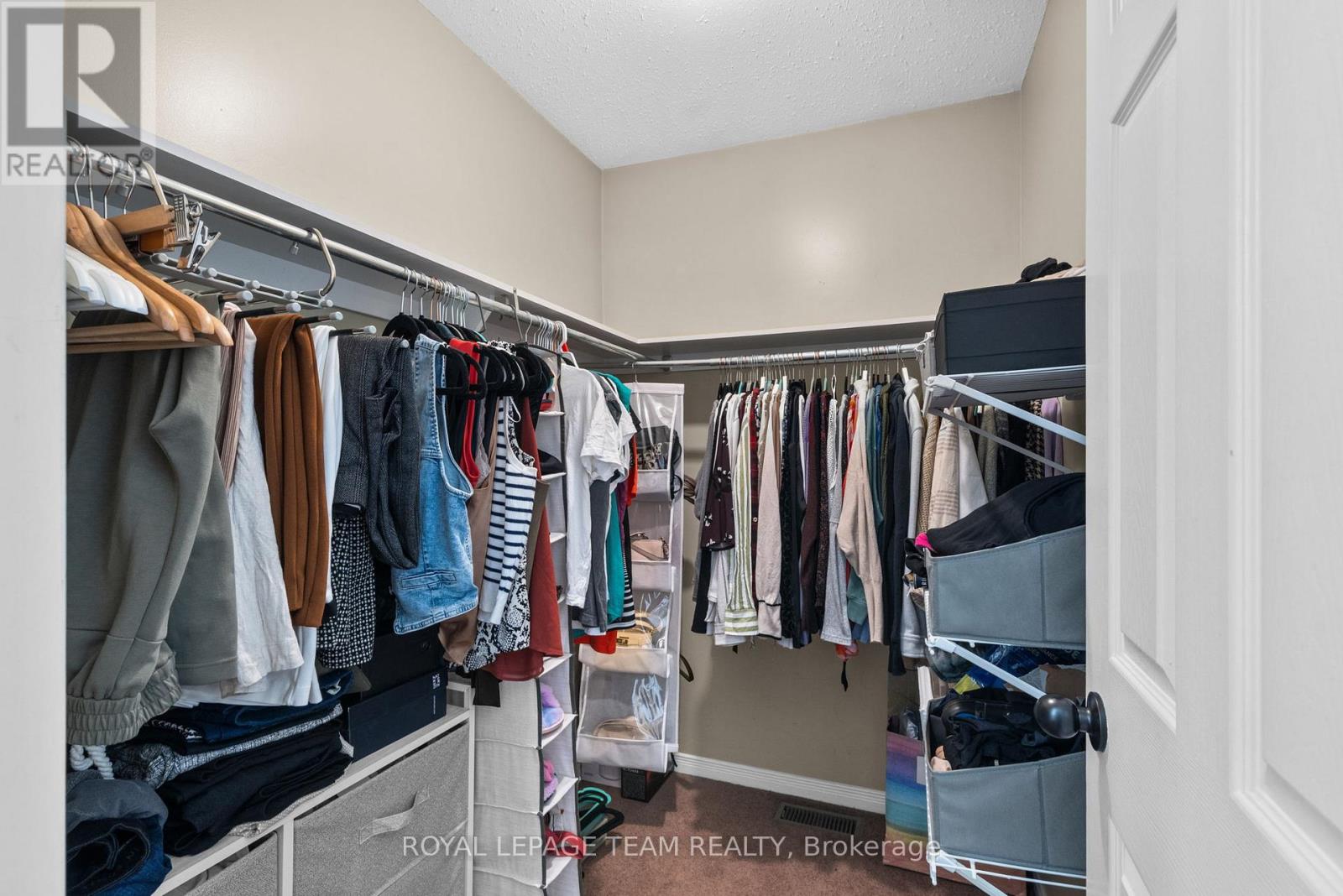 3 Bed, 2 Bath House for Sale in Ottawa – 50 SPRINGCREEK CRESCENT, Ottawa – MLS# X13231114 - Image 27