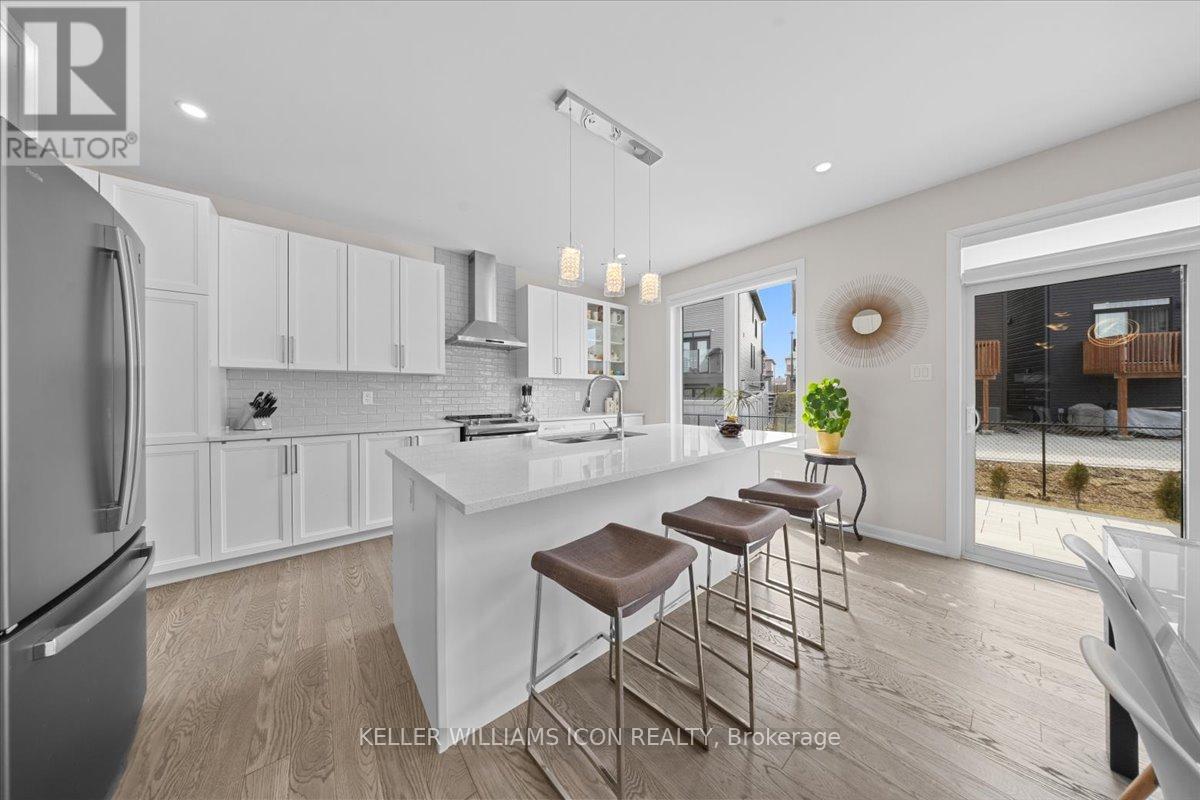 352 CLOYNE CRESCENT - 16