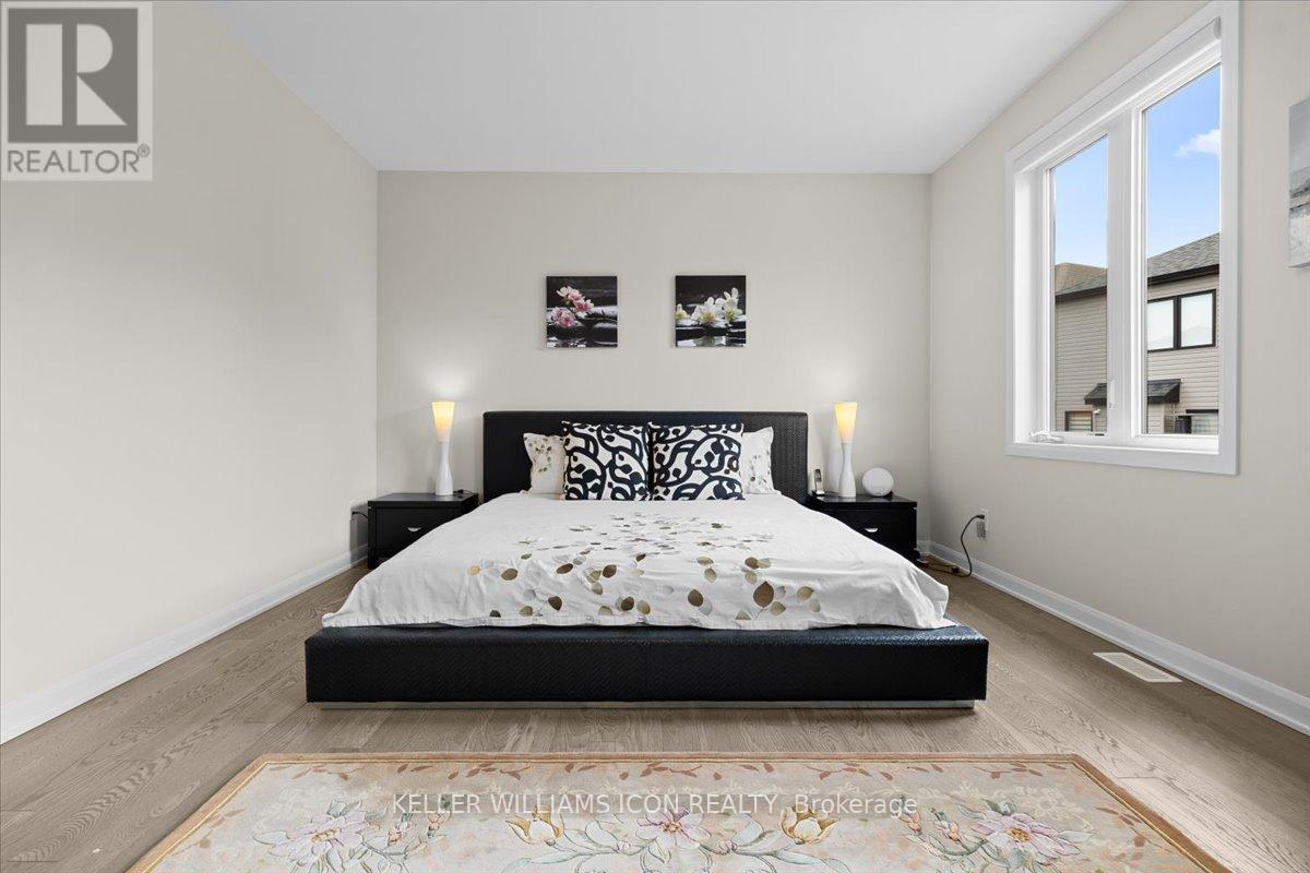 352 CLOYNE CRESCENT - 27