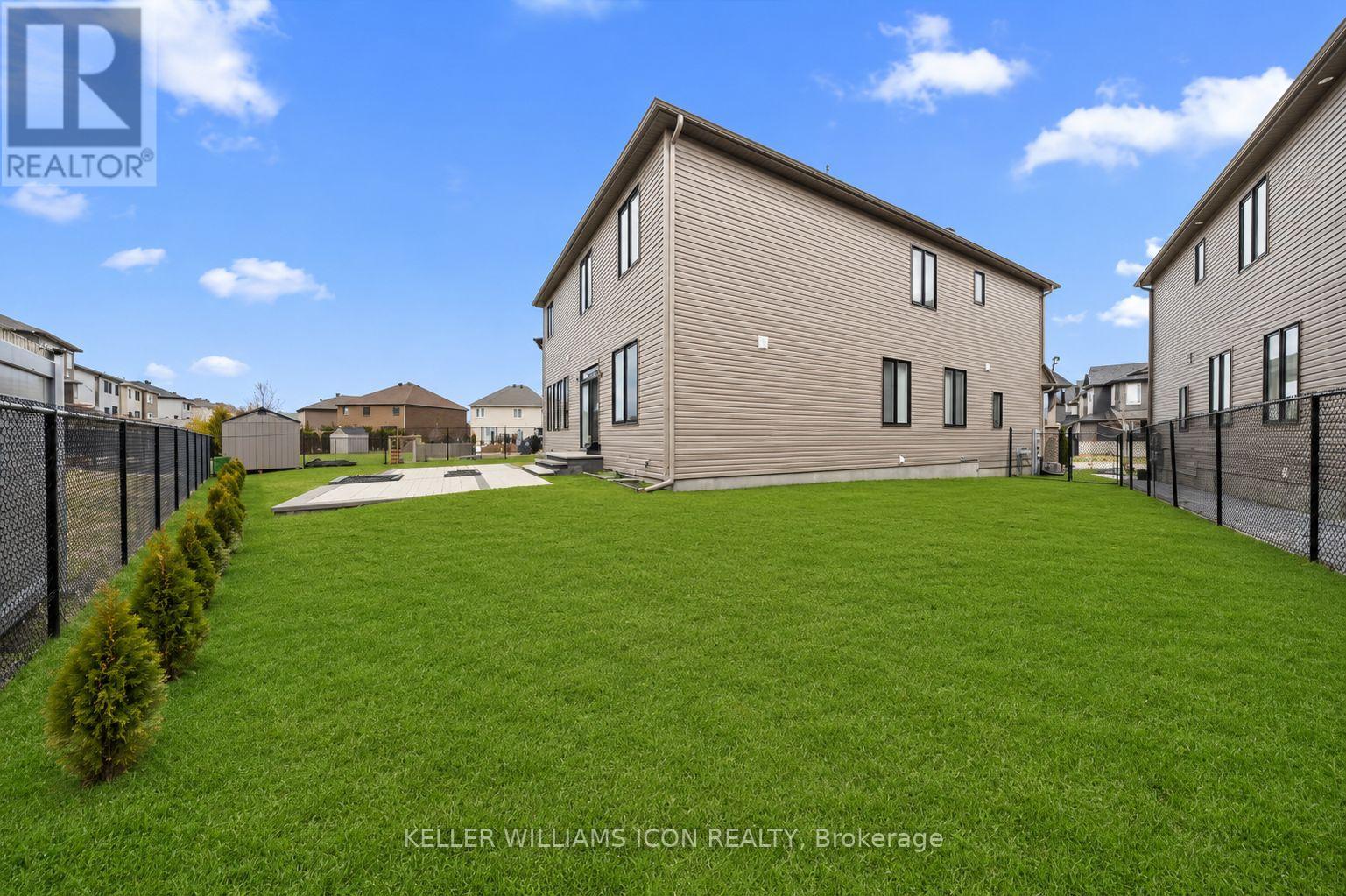 352 CLOYNE CRESCENT - 47