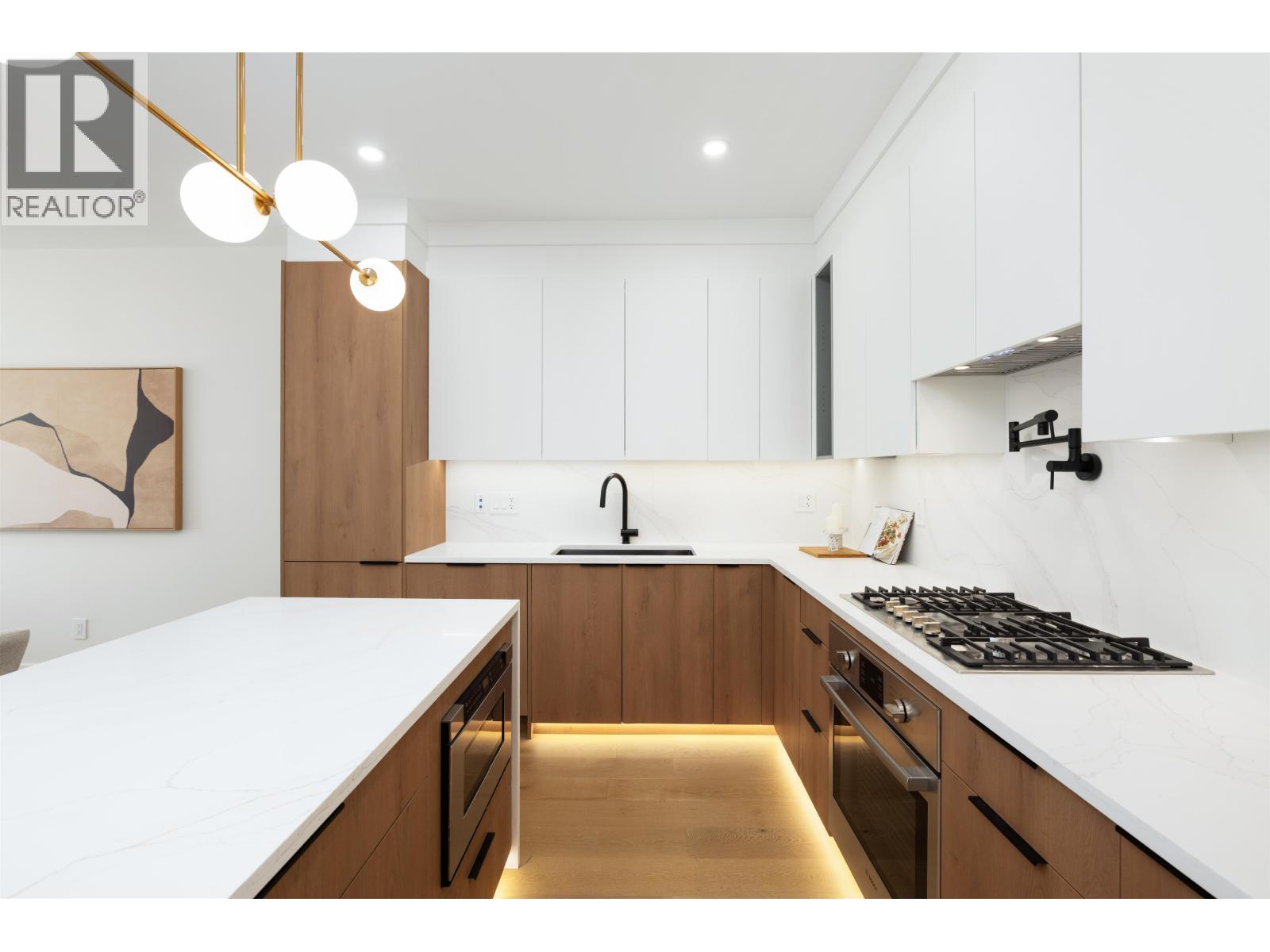 102 901 EDGAR AVENUE — photo 3