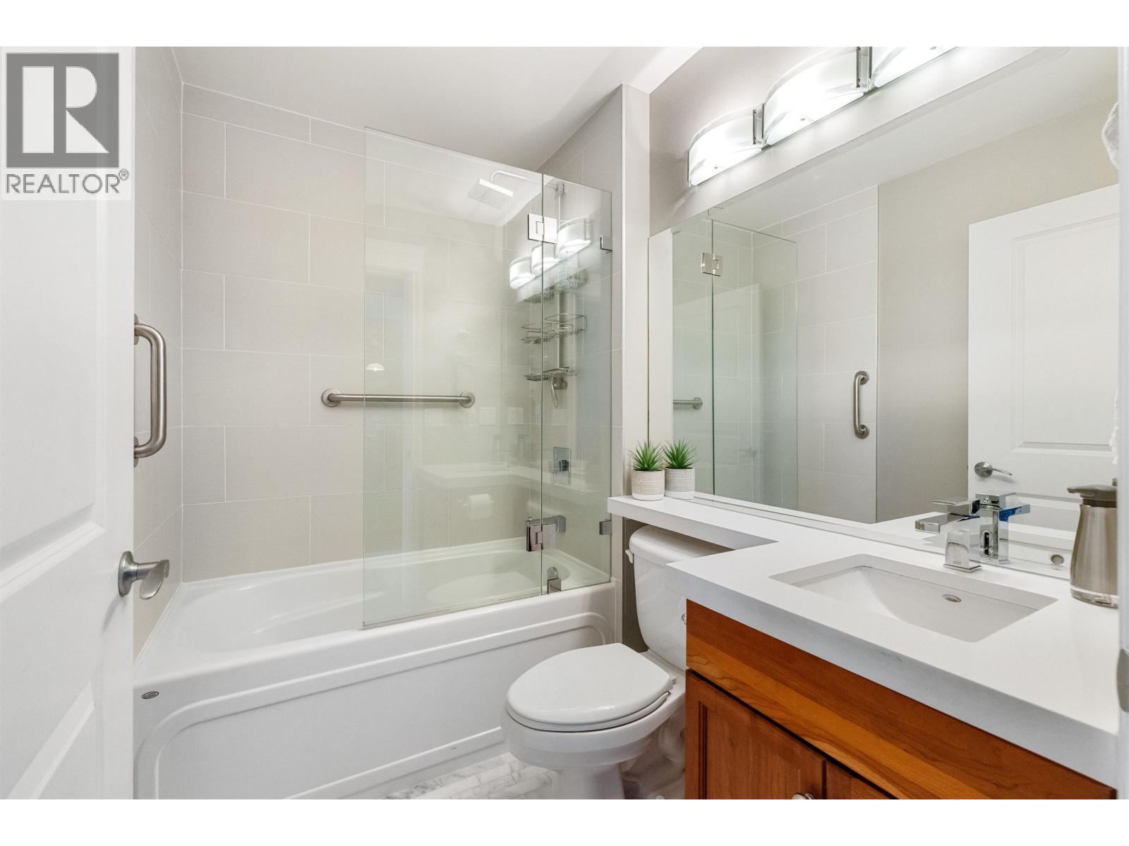203 1642 56 STREET, Tsawwassen