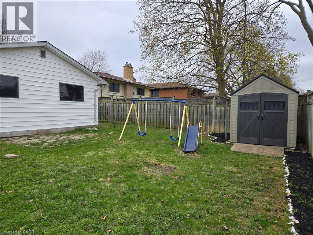 261 OVERLEA Drive - 11