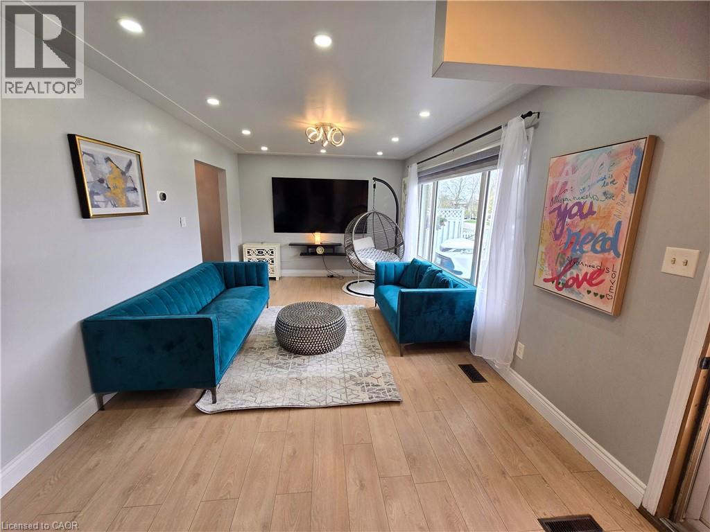261 OVERLEA Drive - 6