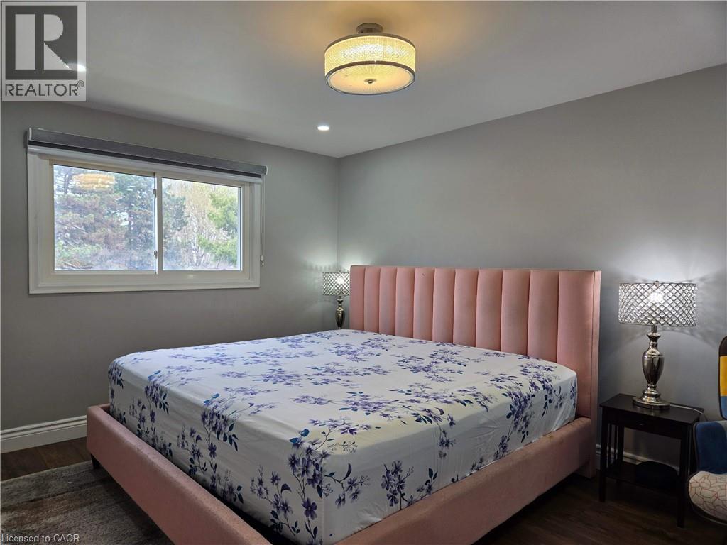 261 OVERLEA Drive - 8