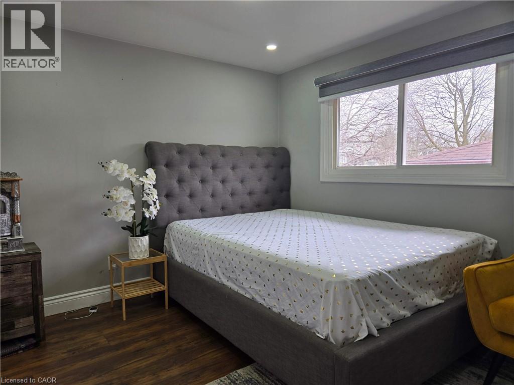 261 OVERLEA Drive - 9