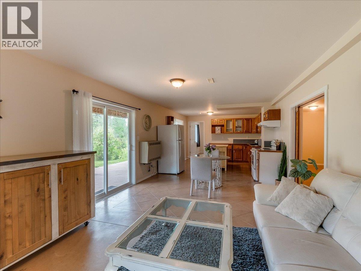 3752 Krestova Cemetery Road - 54