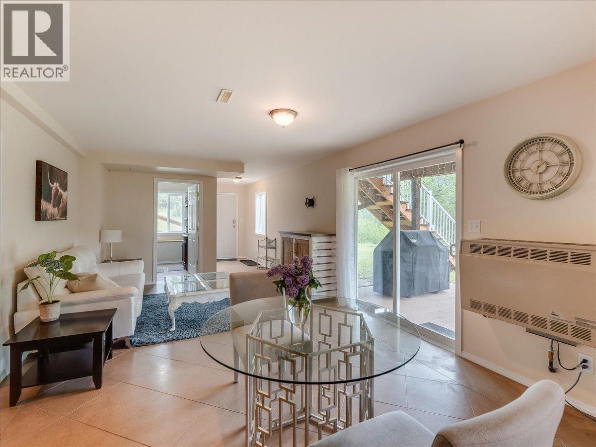 3752 Krestova Cemetery Road - 55
