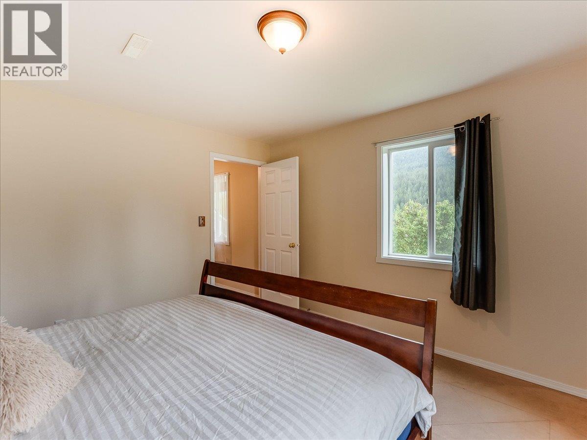 3752 Krestova Cemetery Road - 60