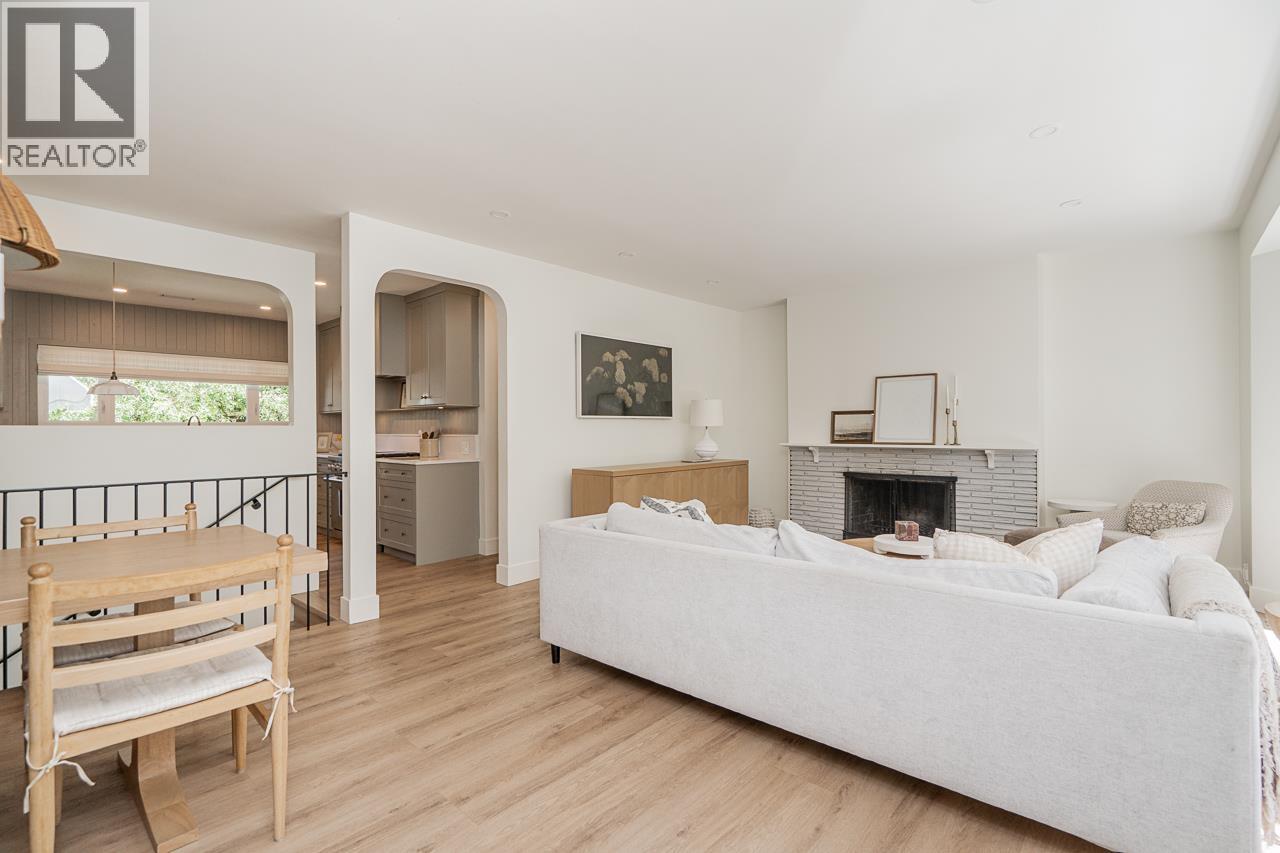 2784 CRESCENTVIEW DRIVE — main photo