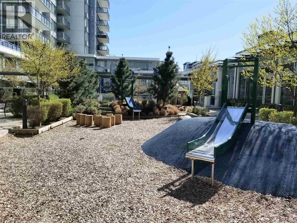 1107 3333 SEXSMITH ROAD