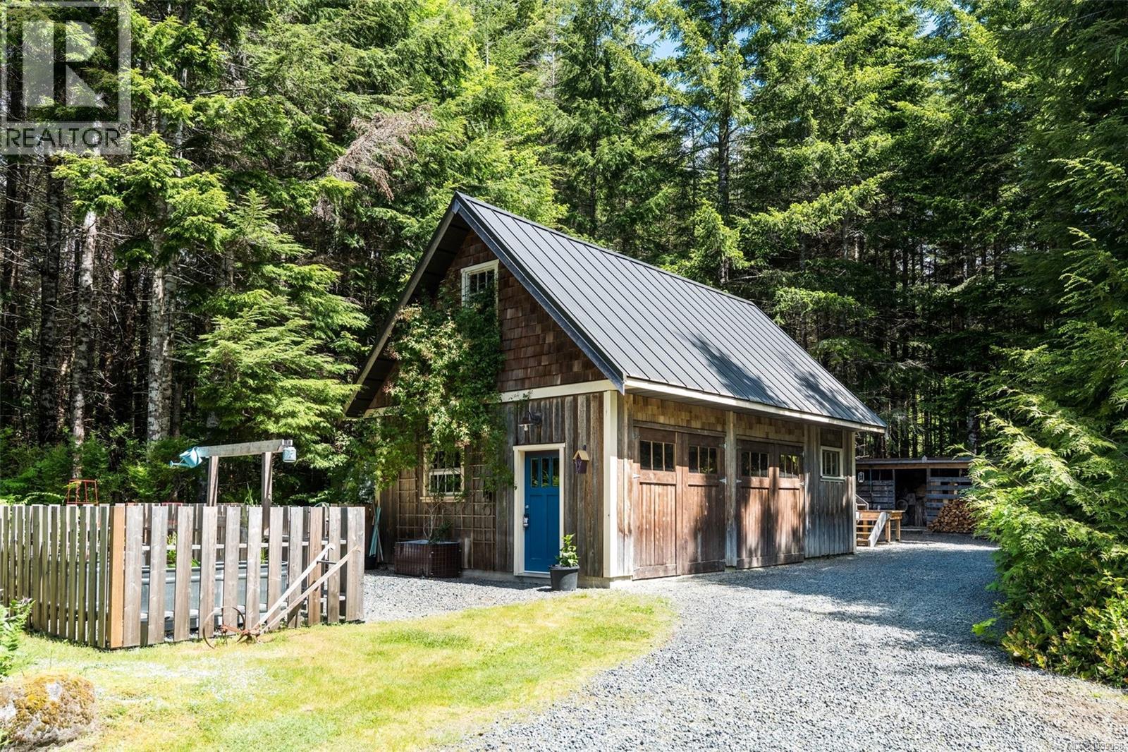 3890 Trailhead Dr - 4
