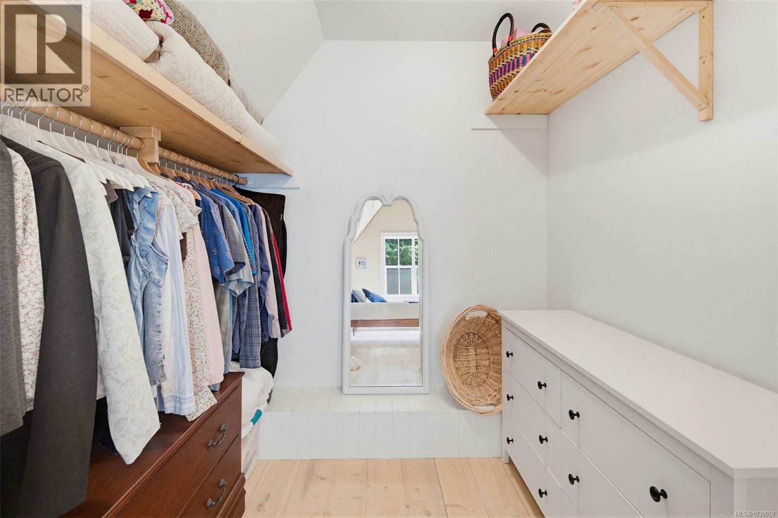 3890 Trailhead Dr - 53