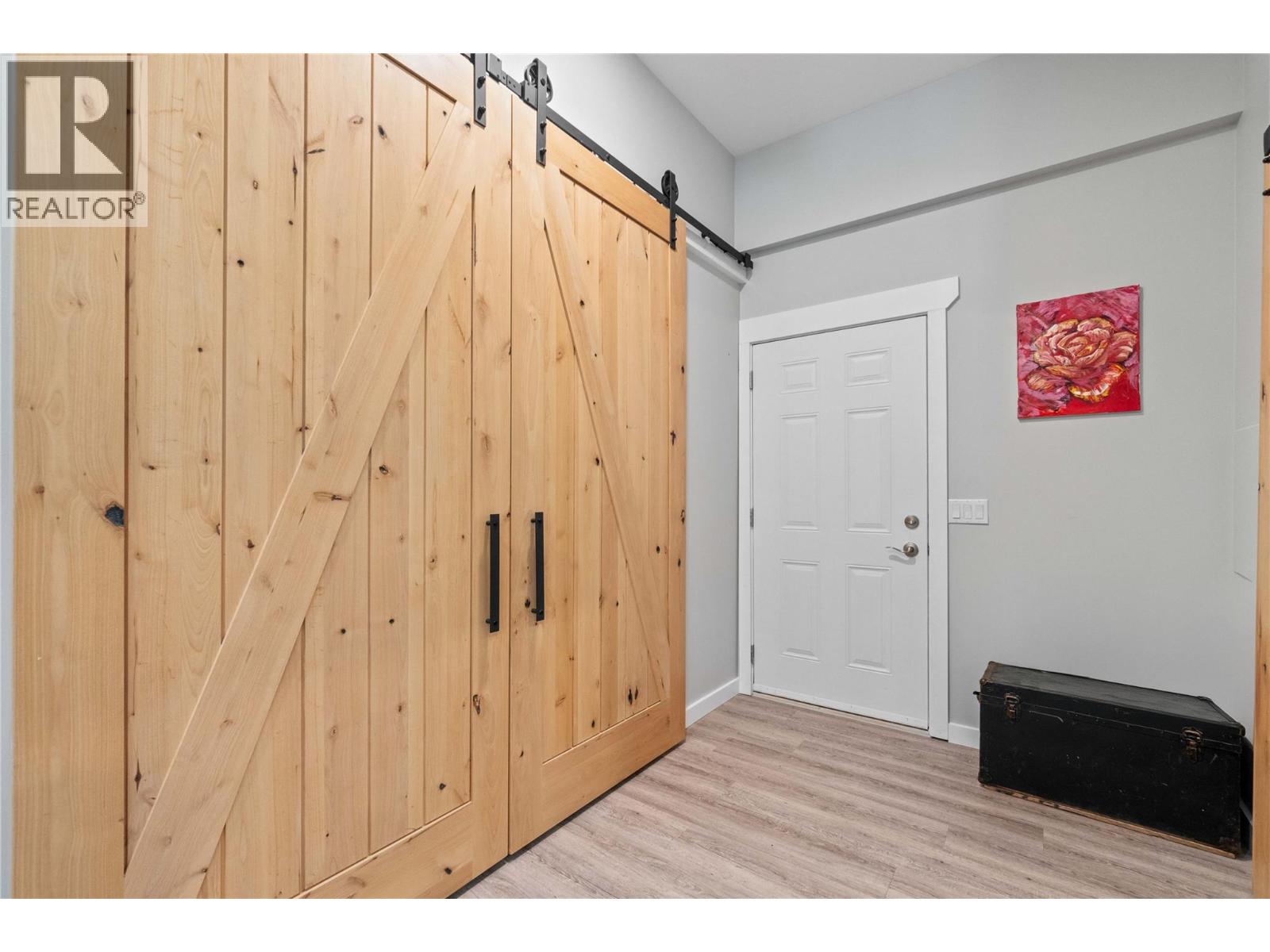 4920 Ivy Road - 17