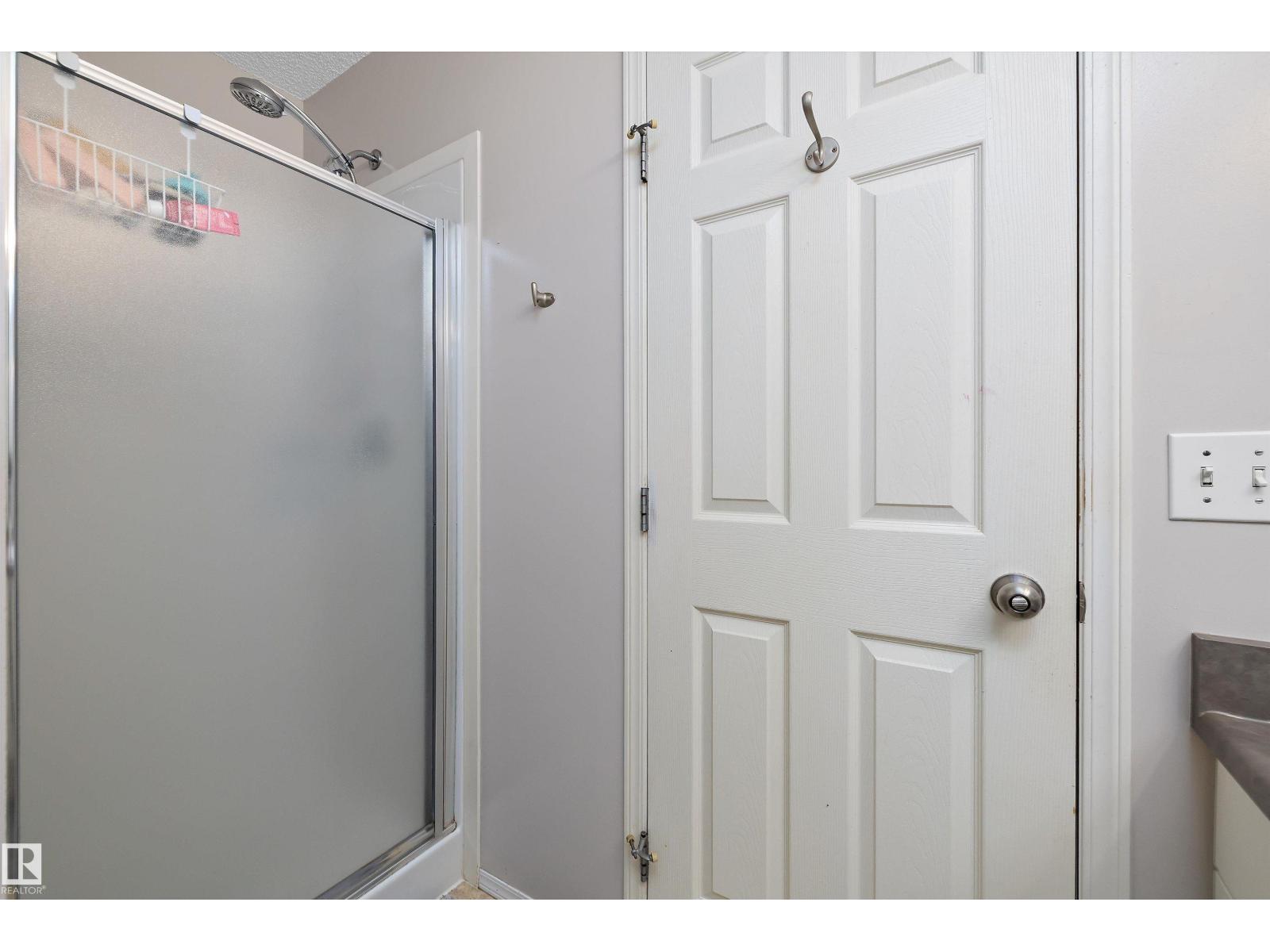 9210 163 AV NW - 25