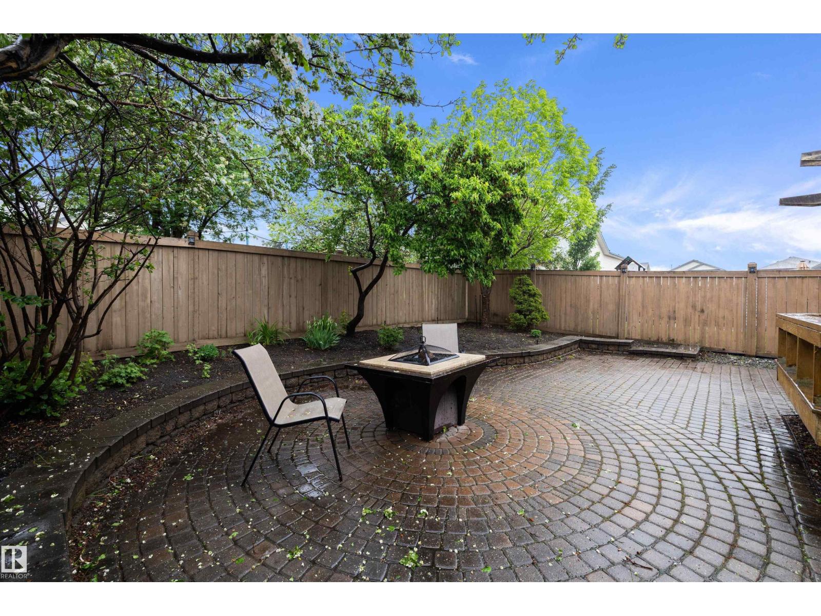 9210 163 AV NW - 49
