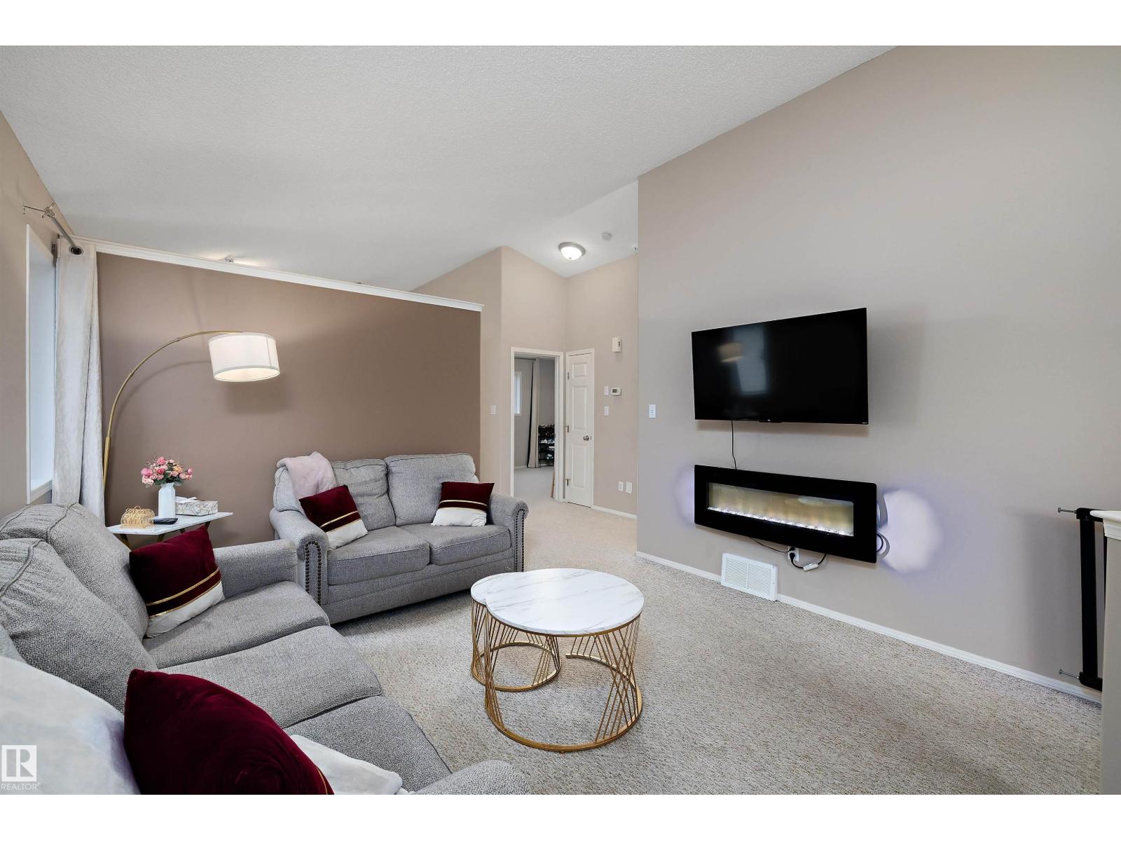 9210 163 AV NW - 8