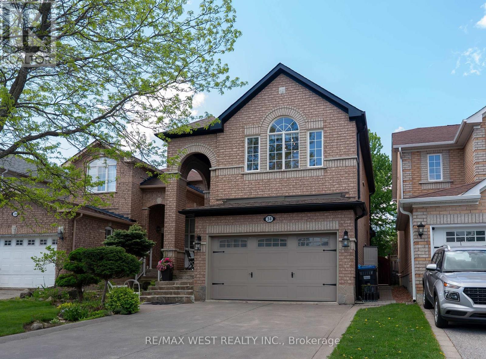 34 CRESTRIDGE DRIVE - 1