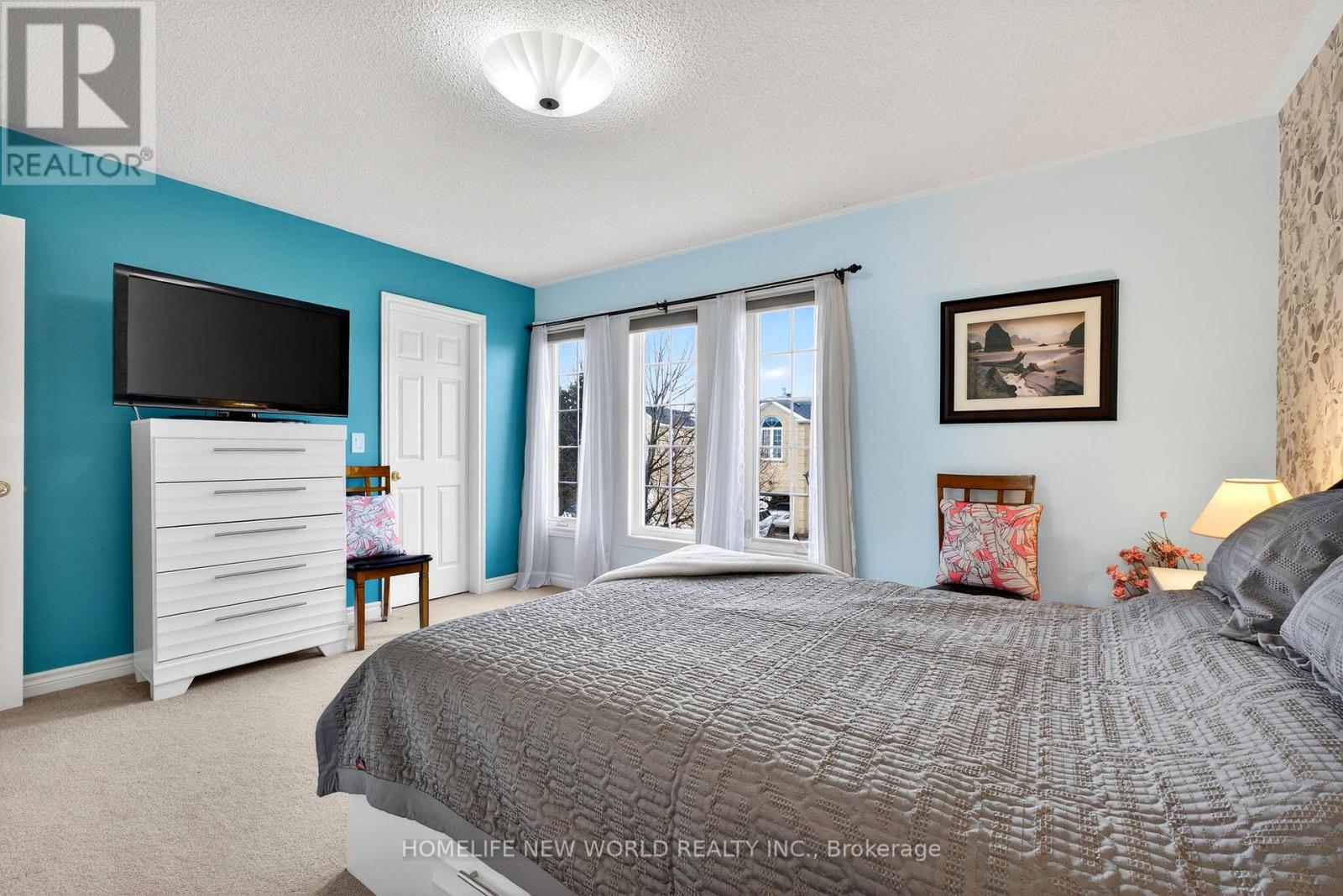 74 HEATHCLIFFE SQUARE - 18