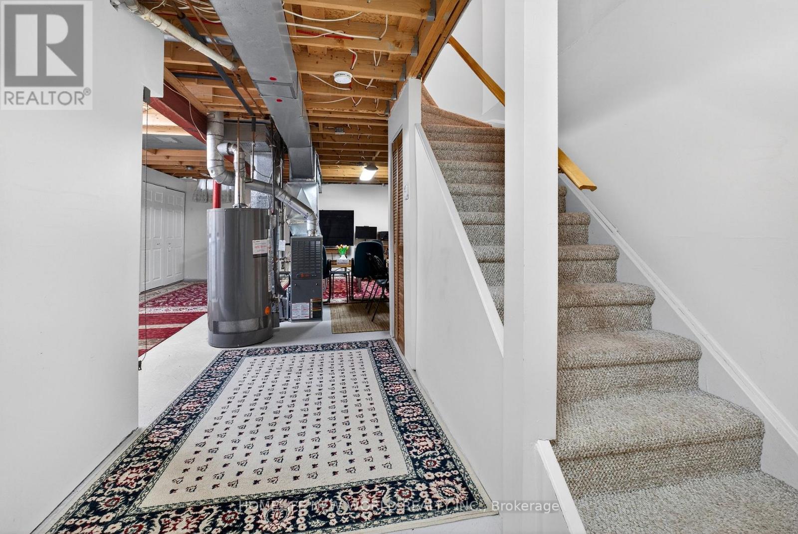 74 HEATHCLIFFE SQUARE - 26