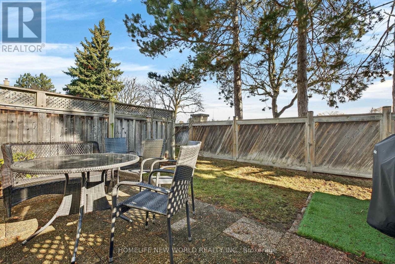 74 HEATHCLIFFE SQUARE - 31