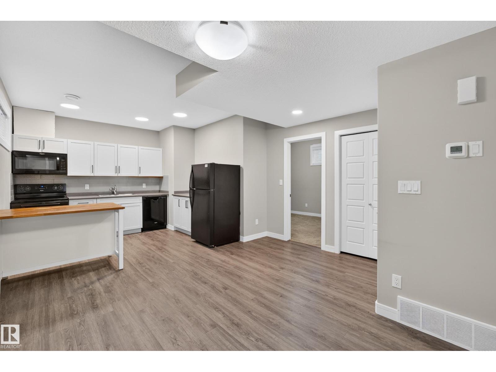 1363 ADAMSON DR SW - 39