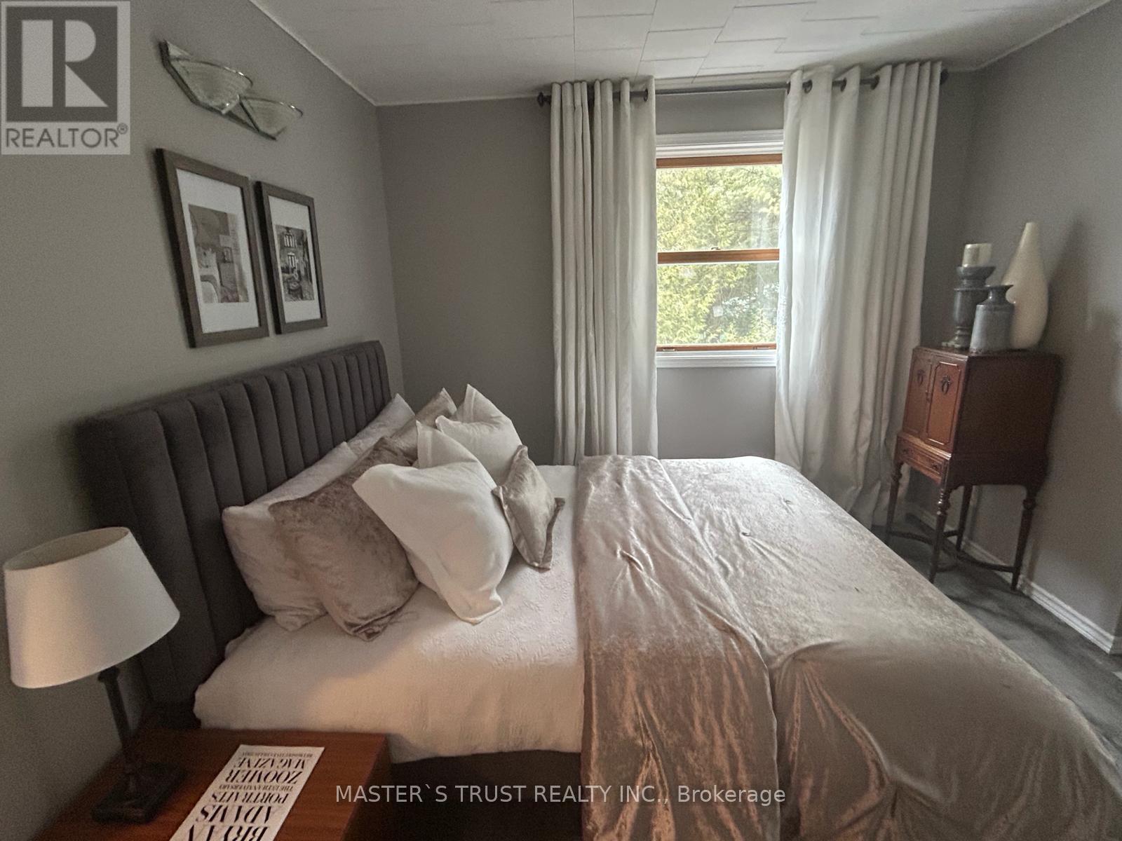 129 BEACH DRIVE - 32