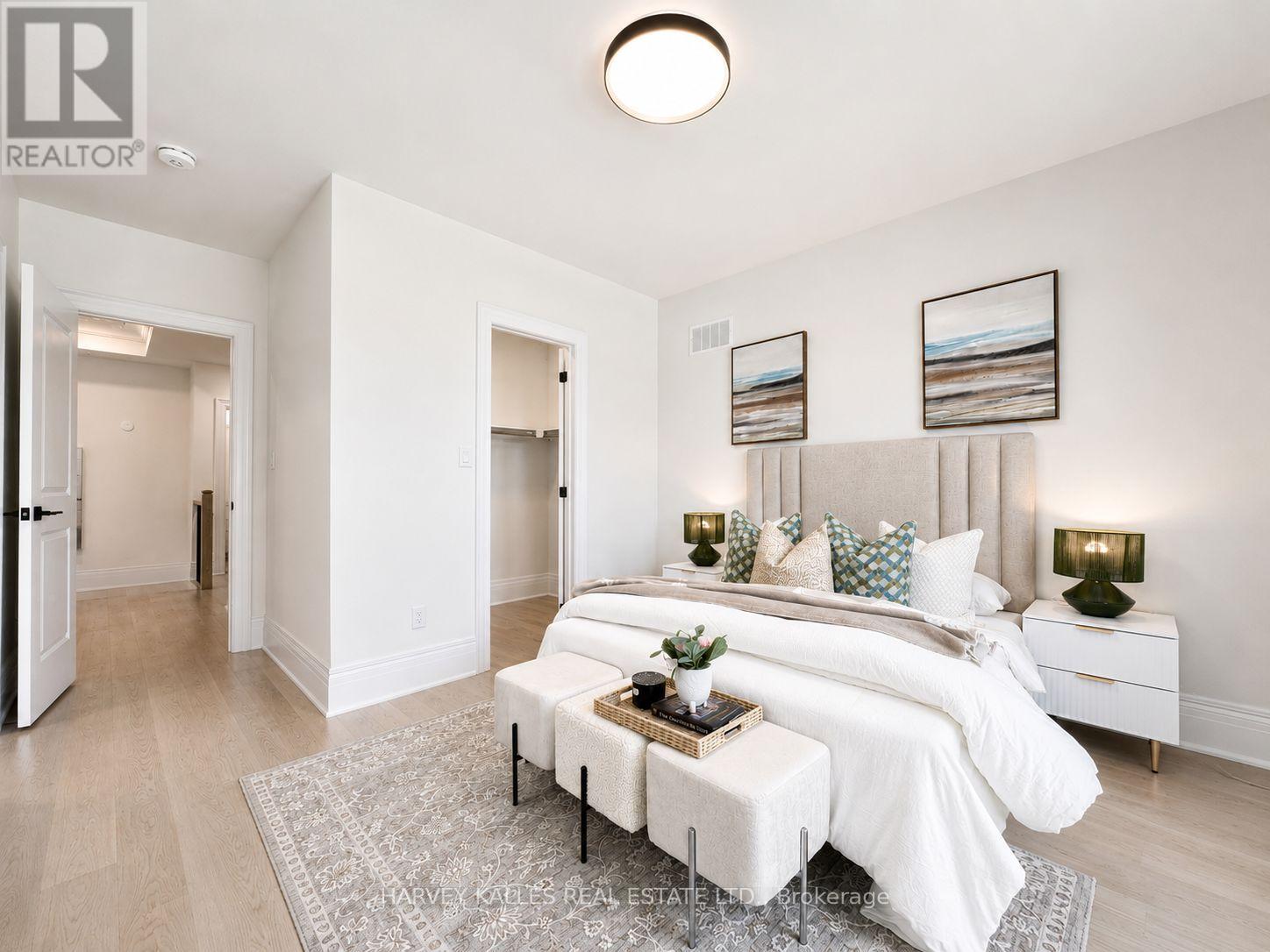 107 WINTHROP CRESCENT - 24